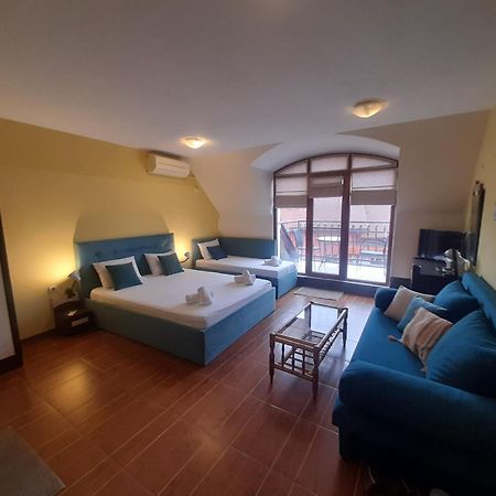 Cosy Apartments And Spectacular Rooms Fotiadis เวลีคอเทอร์โนโว ภายนอก รูปภาพ