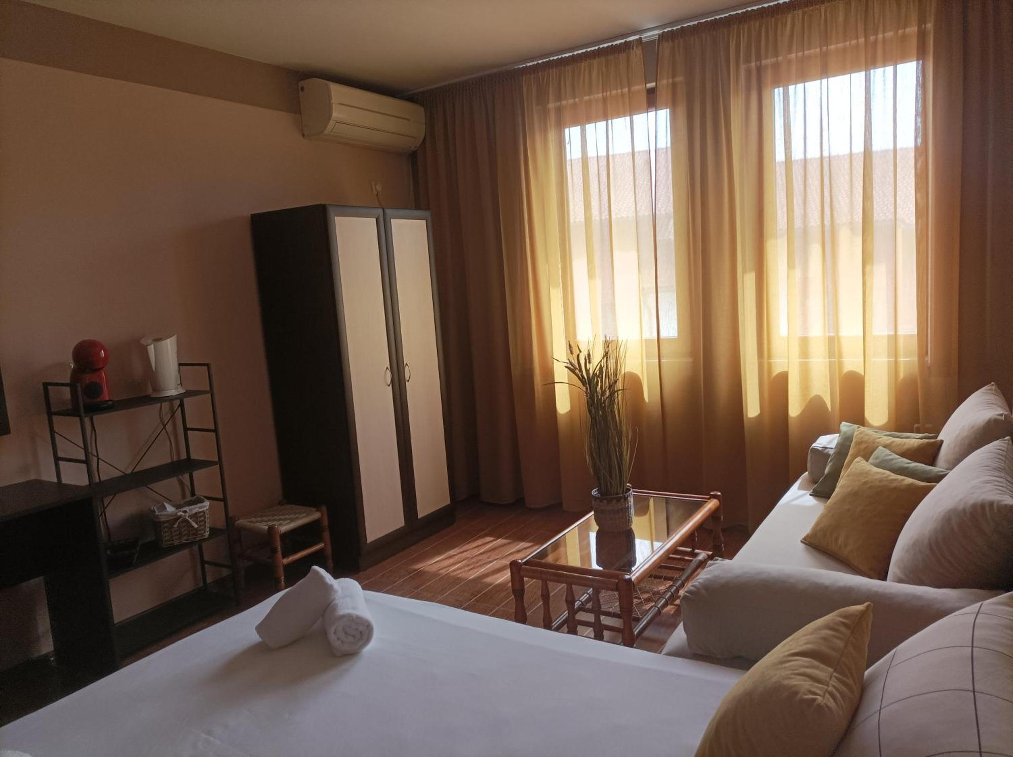 Cosy Apartments And Spectacular Rooms Fotiadis เวลีคอเทอร์โนโว ภายนอก รูปภาพ