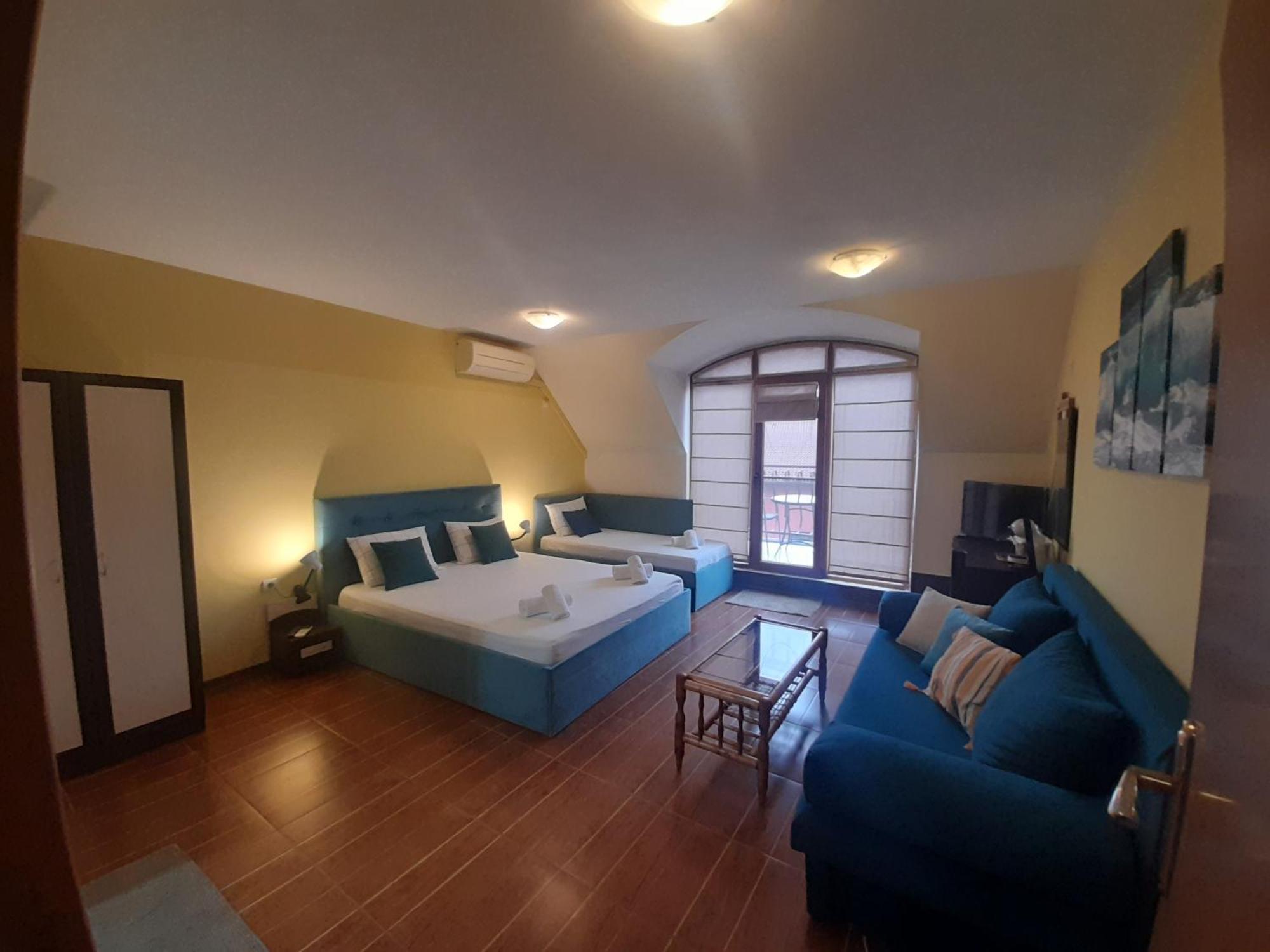 Cosy Apartments And Spectacular Rooms Fotiadis เวลีคอเทอร์โนโว ภายนอก รูปภาพ