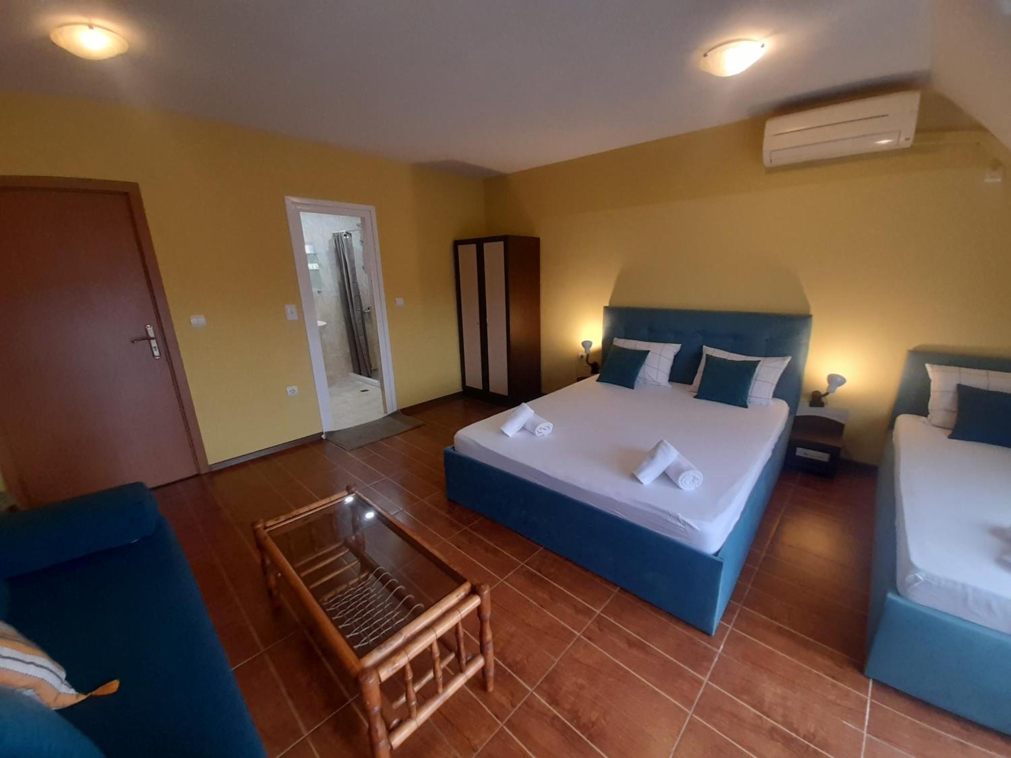 Cosy Apartments And Spectacular Rooms Fotiadis เวลีคอเทอร์โนโว ภายนอก รูปภาพ